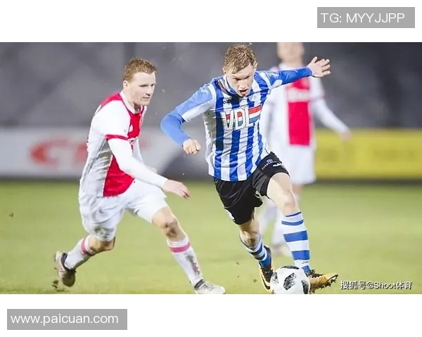 FC埃因霍温与坎布尔激战正酣精彩直播全程回顾与分析